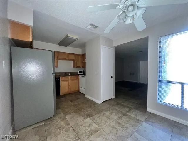$1,000 | 3151 North Soaring Gulls Drive, Unit 1150, Las Vegas, NV 89128