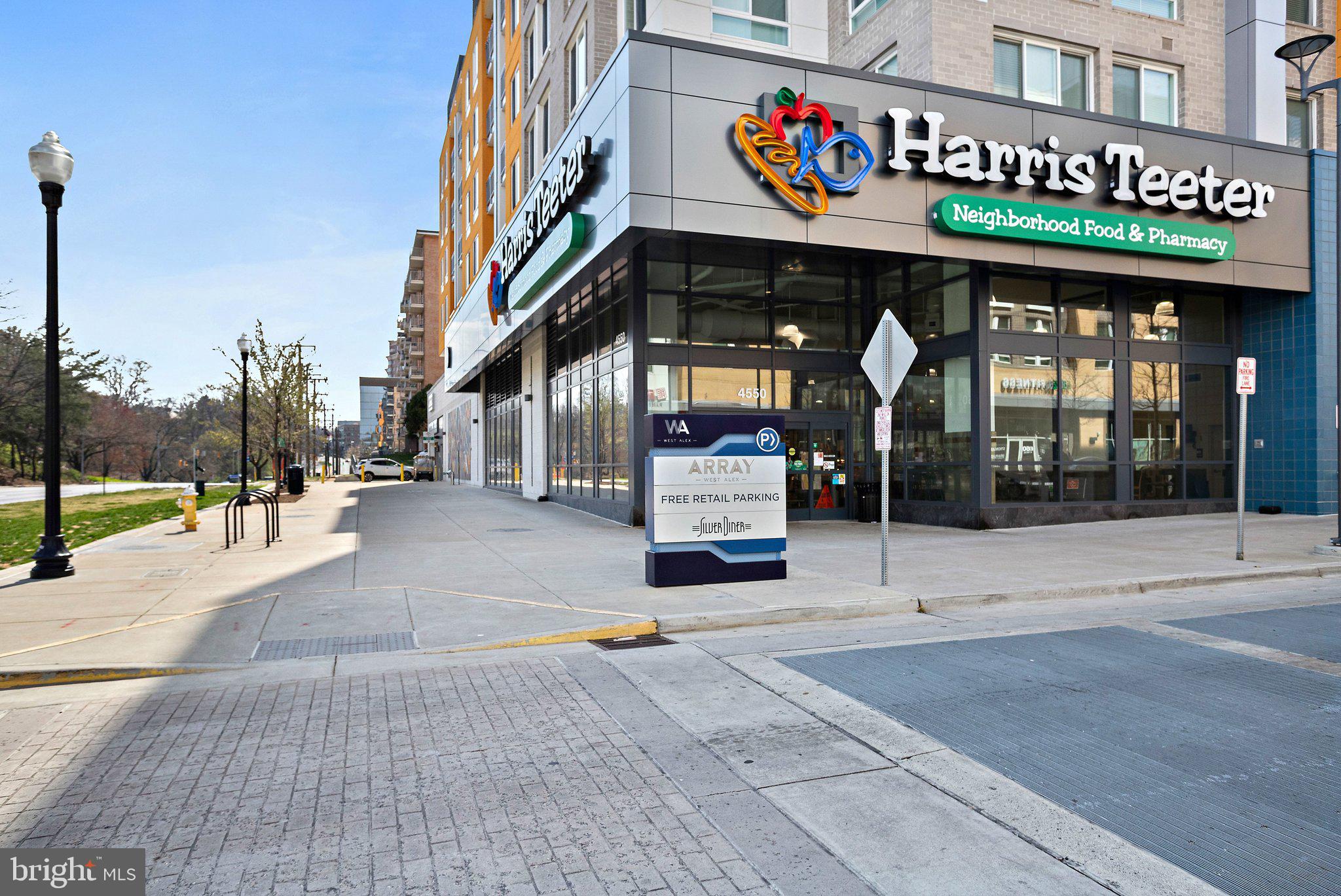 3218 13th Road South Arlington, VA 22204 - Photo 27 of 32 Grocery Stores Too!