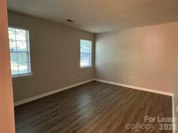 $1,600 | 6714 Marston Court, Charlotte, NC 28215