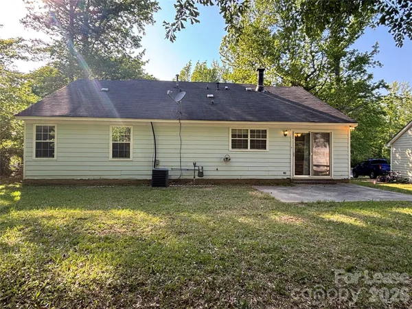 $1,600 | 6714 Marston Court, Charlotte, NC 28215