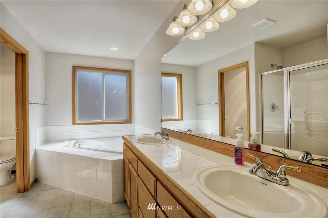 907 183rd Place Southeast Bothell, WA 98012 - Photo 18 of 25