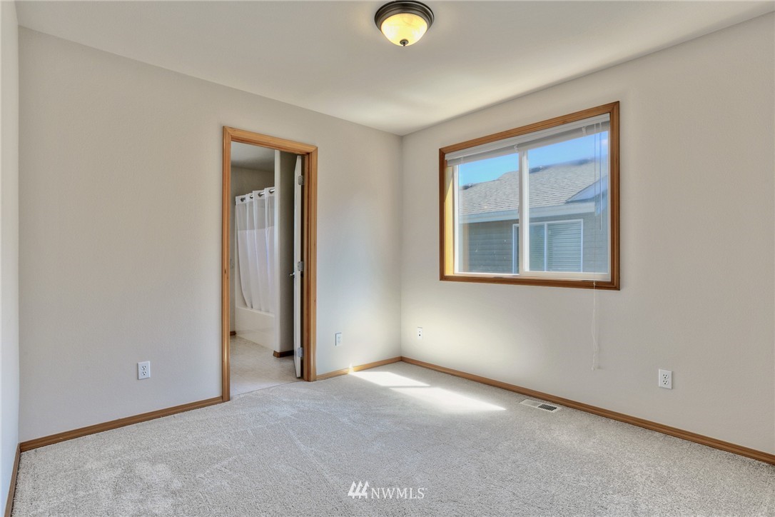 907 183rd Place Southeast Bothell, WA 98012 - Photo 21 of 25