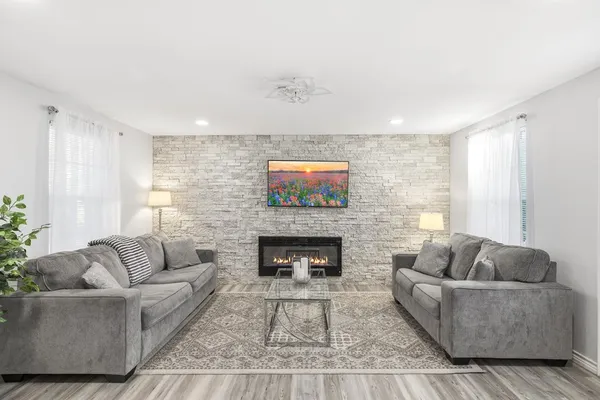 $1,250,000 | 124 Madrona Drive, Kerrville, TX 78028