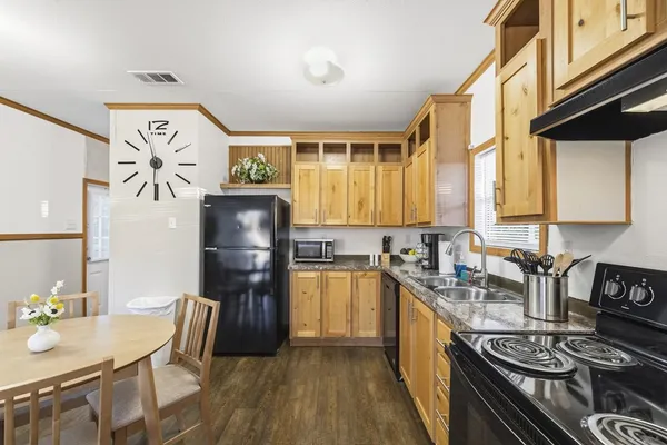 $1,250,000 | 124 Madrona Drive, Kerrville, TX 78028