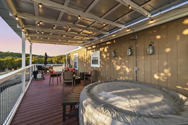 $1,250,000 | 124 Madrona Drive, Kerrville, TX 78028