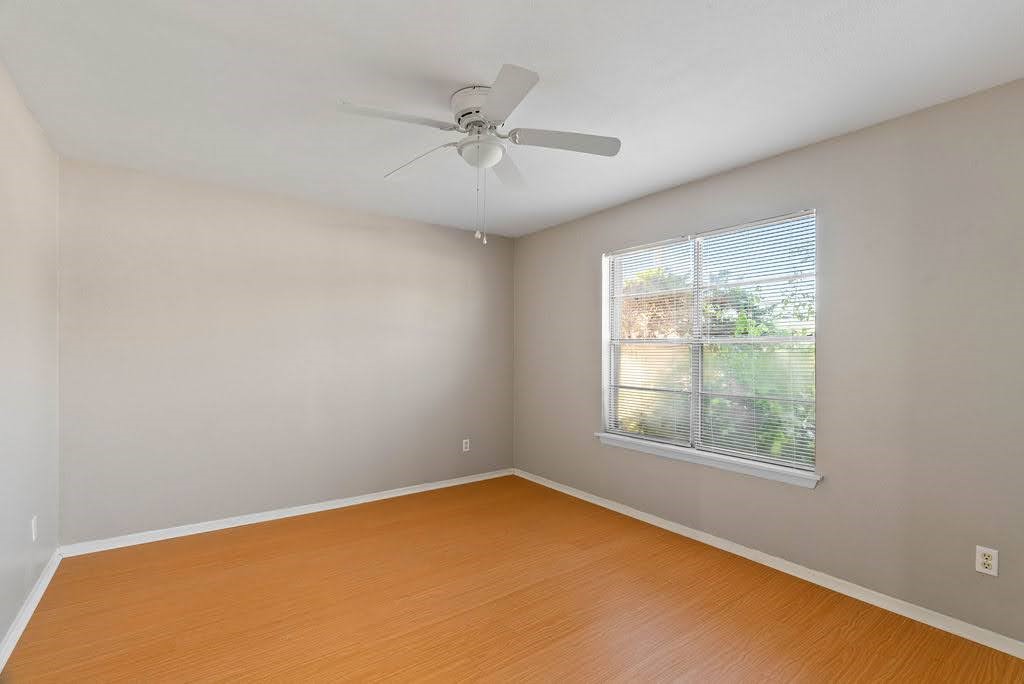 1410 Moore Avenue Portland, TX 78374 - Photo 6 of 17 an empty room with a window