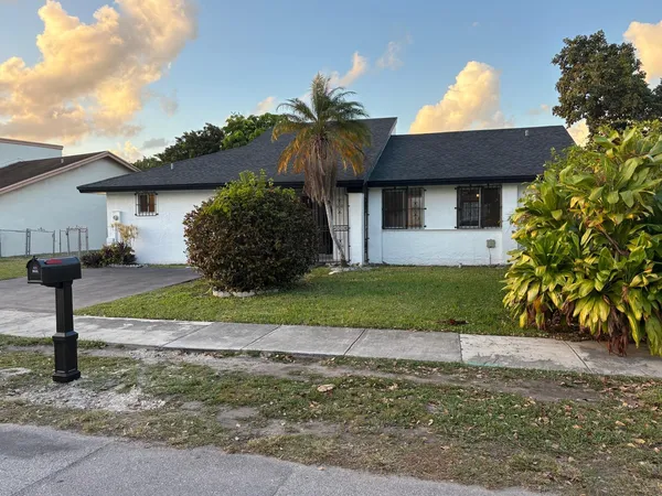 $3,100 | 12231 Southwest 210th Street, Miami, FL 33177