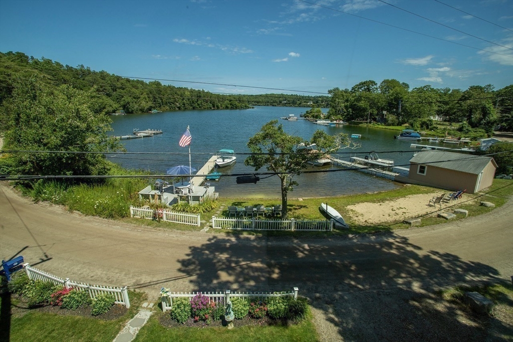 197 Roxy Cahoon Road Plymouth, MA 02360 - Photo 7 of 41 Gallery Image 7