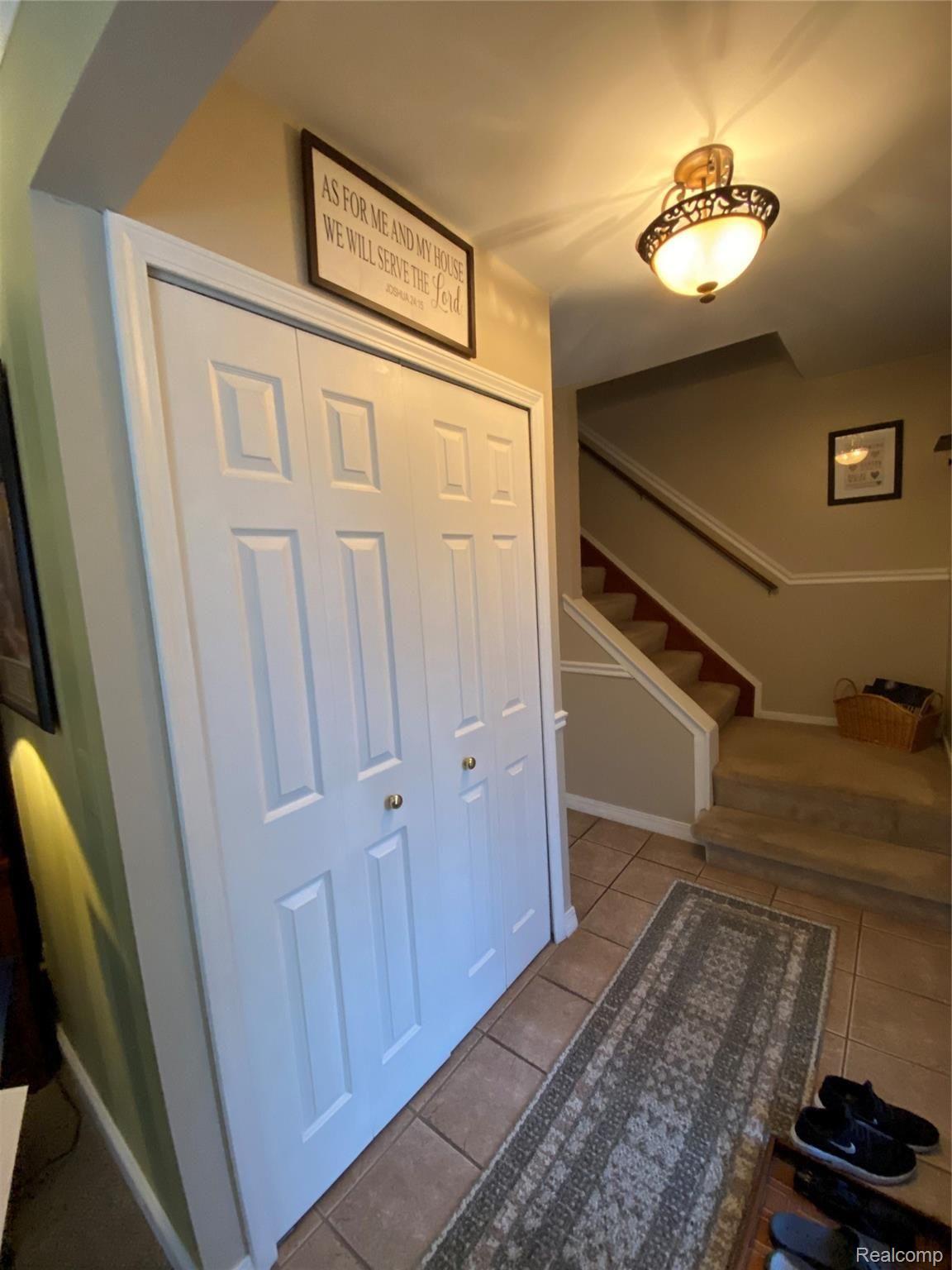 24837 Pheasant Run Road Flat Rock, MI 48134 - Photo 15 of 25 EC9F574D-5D55-4F8F-B9C2-7A2DD406D631.jpeg