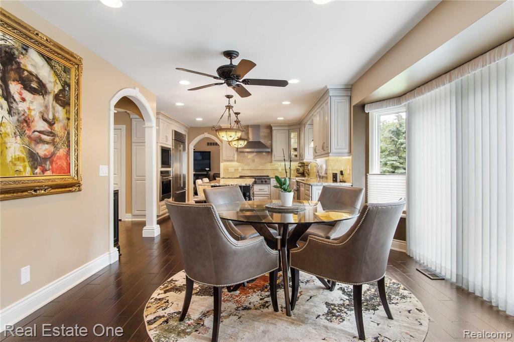 1009 Adele Court Rochester Hills, MI 48309 - Photo 15 of 41
