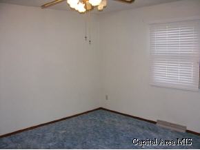 2525 Arrowhead Drive Springfield, IL 62702 - Photo 6 of 9