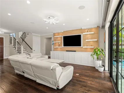 $2,975,000 | 2512 Southeast 9th Street, Pompano Beach, FL 33062