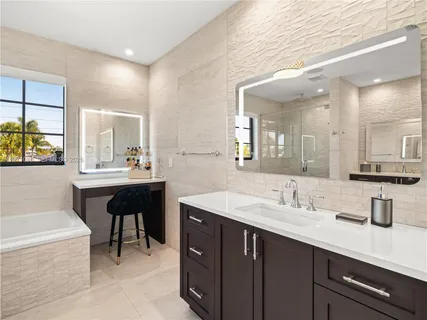 $2,975,000 | 2512 Southeast 9th Street, Pompano Beach, FL 33062