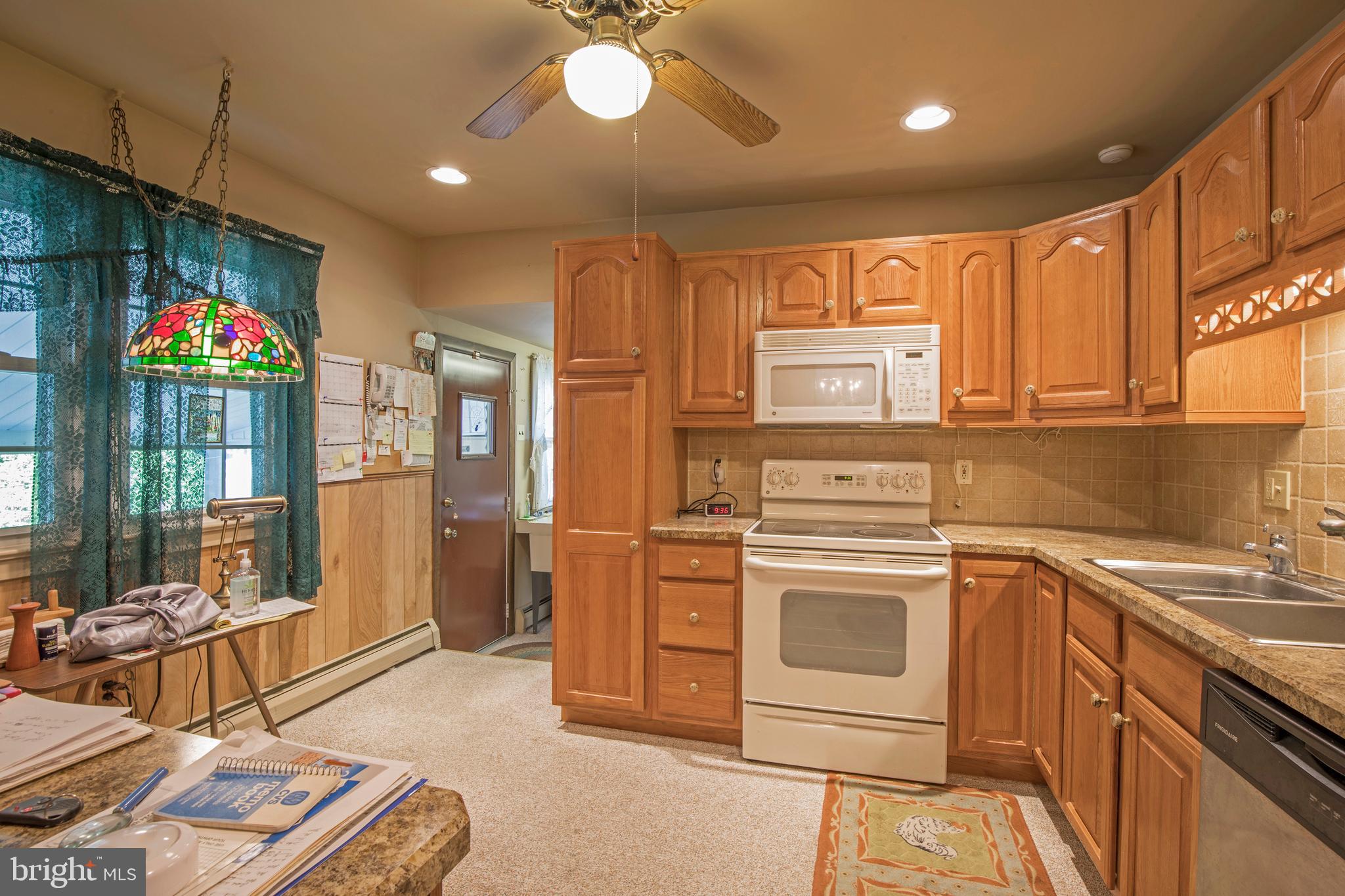 239 Crestview Road Hatboro, PA 19040 - Photo 4 of 16 Kitchen