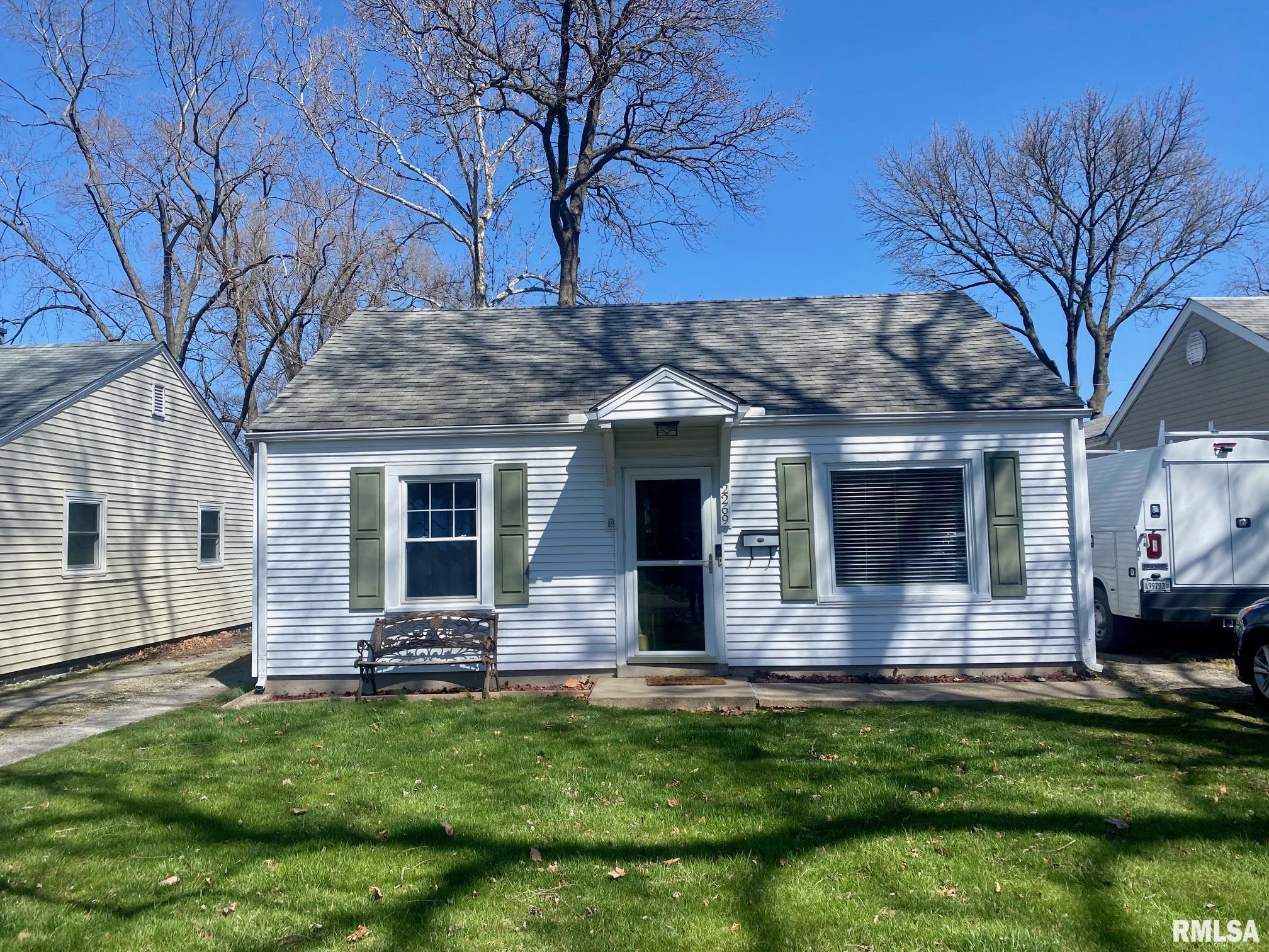 2269 East Converse Street Springfield, IL 62702 - Photo 1 of 6