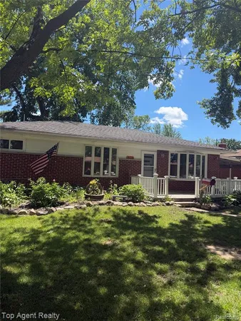 $269,000 | 8774 Shannon Drive, Sterling Heights, MI 48314