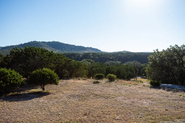 $950,000 | 2844 Bear Springs Road, Pipe Creek, TX 78063