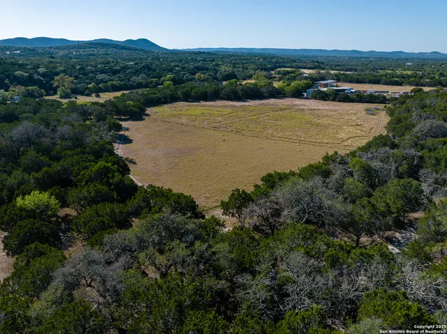 $950,000 | 2844 Bear Springs Road, Pipe Creek, TX 78063