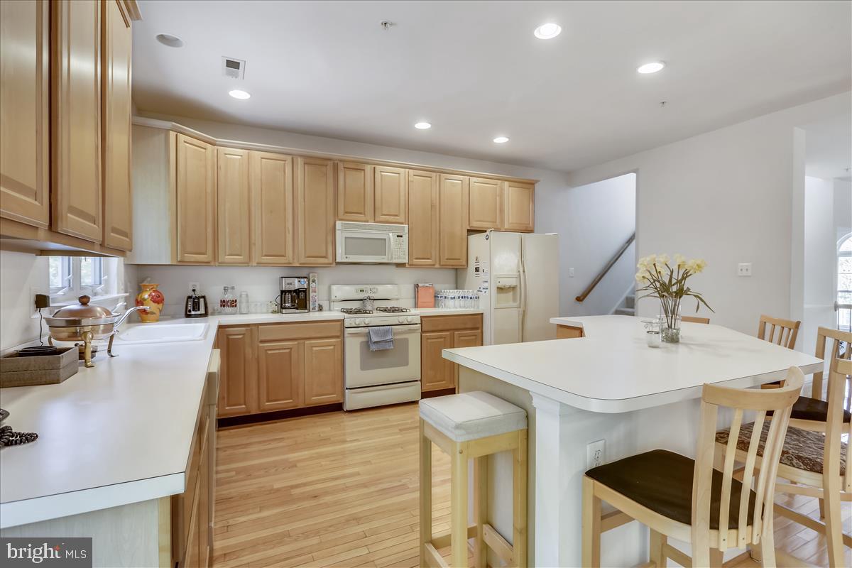 2908 St Helen Circle Silver Spring, MD 20906 - Photo 9 of 40 42 in maple cabinets and tons of counter space!