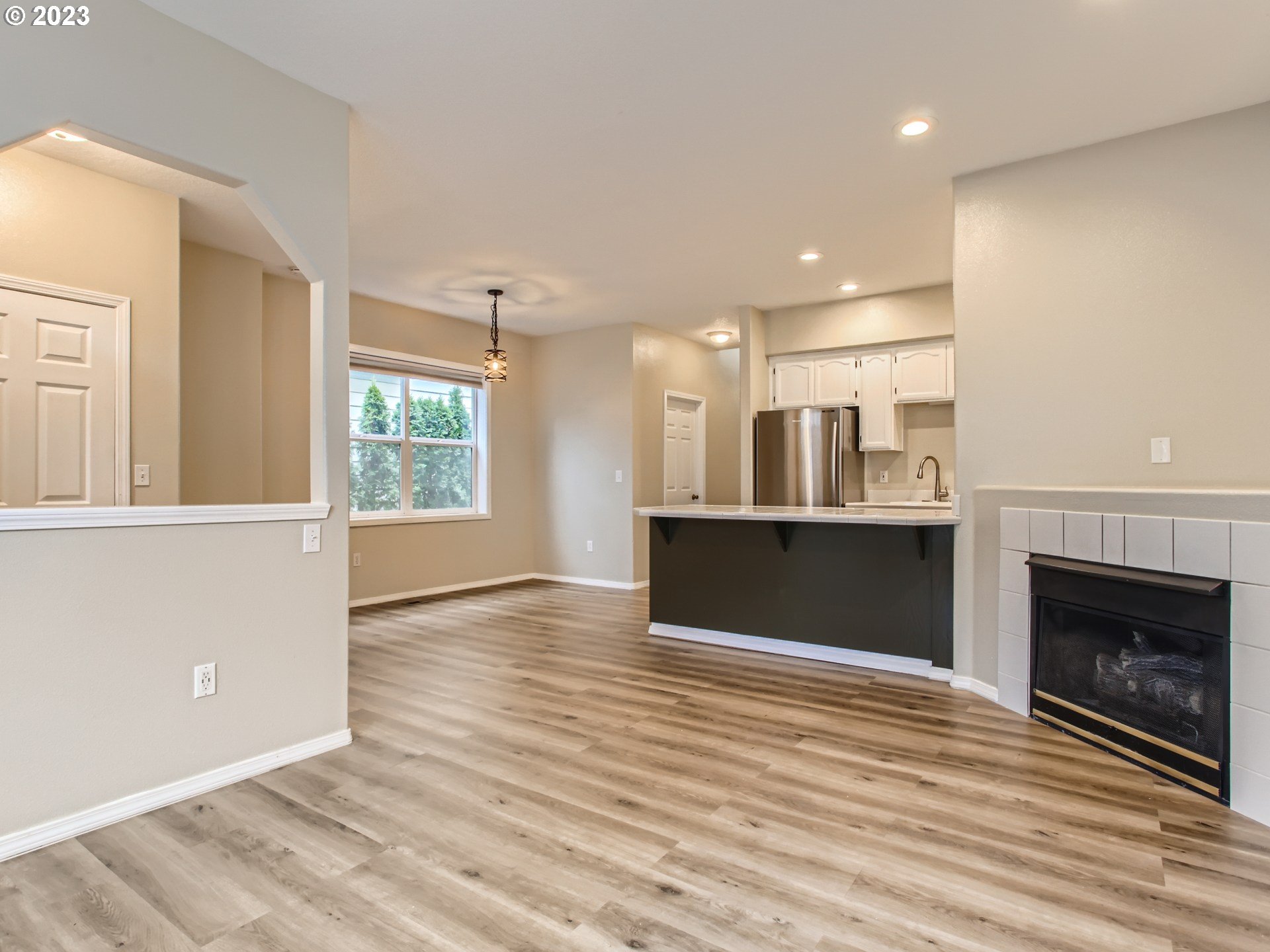 434 Northeast Roth Street Portland, OR 97211 - Photo 5 of 27 Gallery Image 5