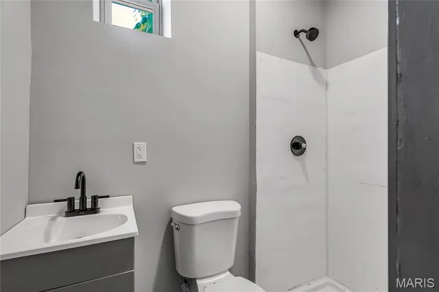 $224,000 | 214 West Steins Street, St. Louis, MO 63111