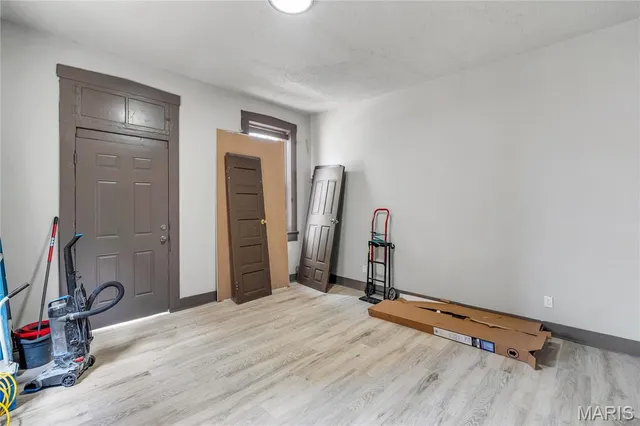 $224,000 | 214 West Steins Street, St. Louis, MO 63111