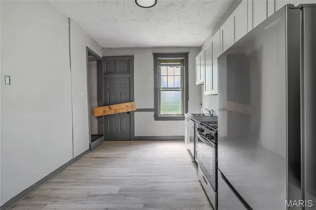 $224,000 | 214 West Steins Street, St. Louis, MO 63111