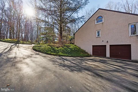 $1,090,000 | 635 Harts Ridge Road, Conshohocken, PA 19428