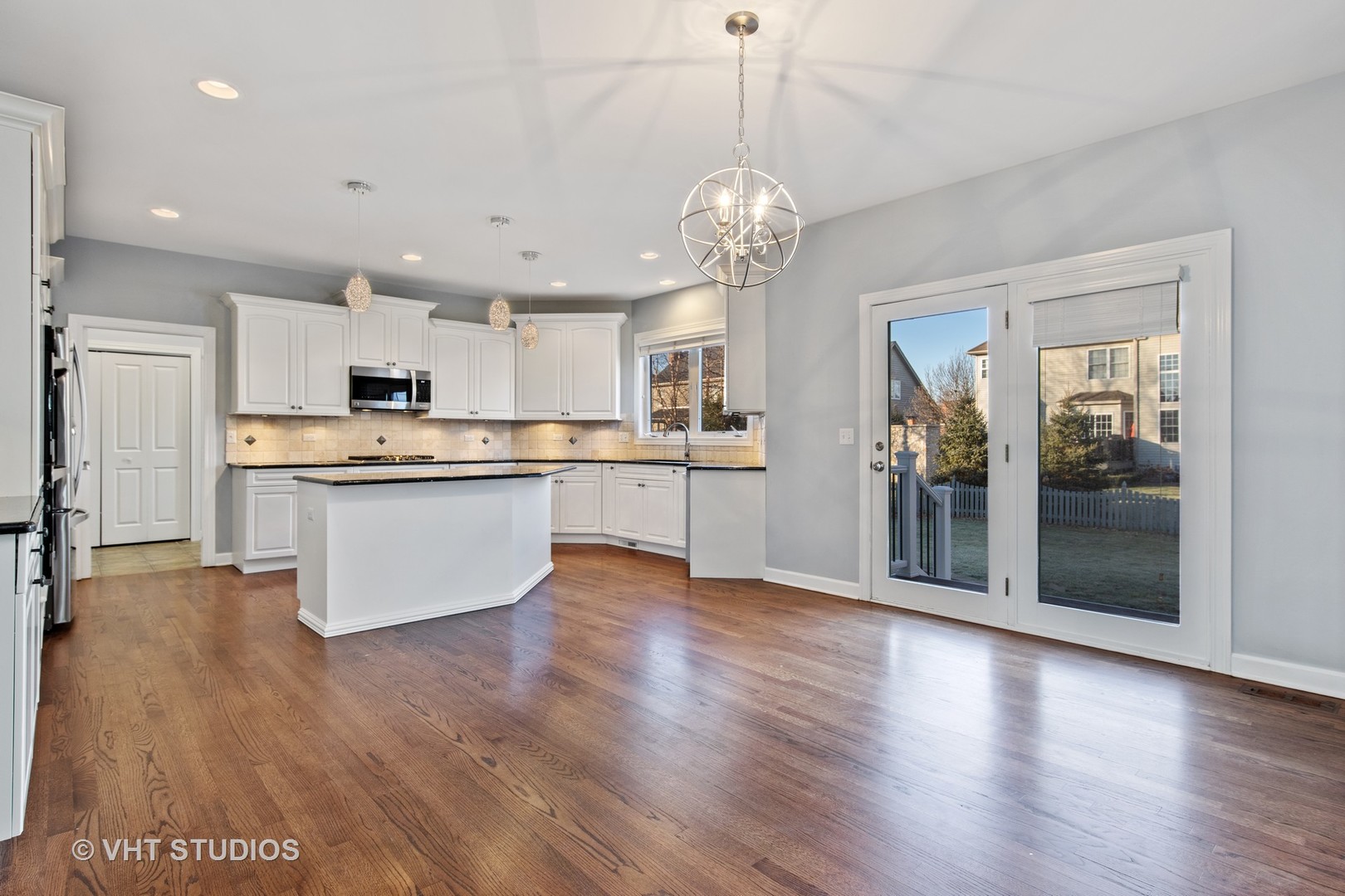 3651 Hector Lane Naperville, IL 60564 - Photo 4 of 32