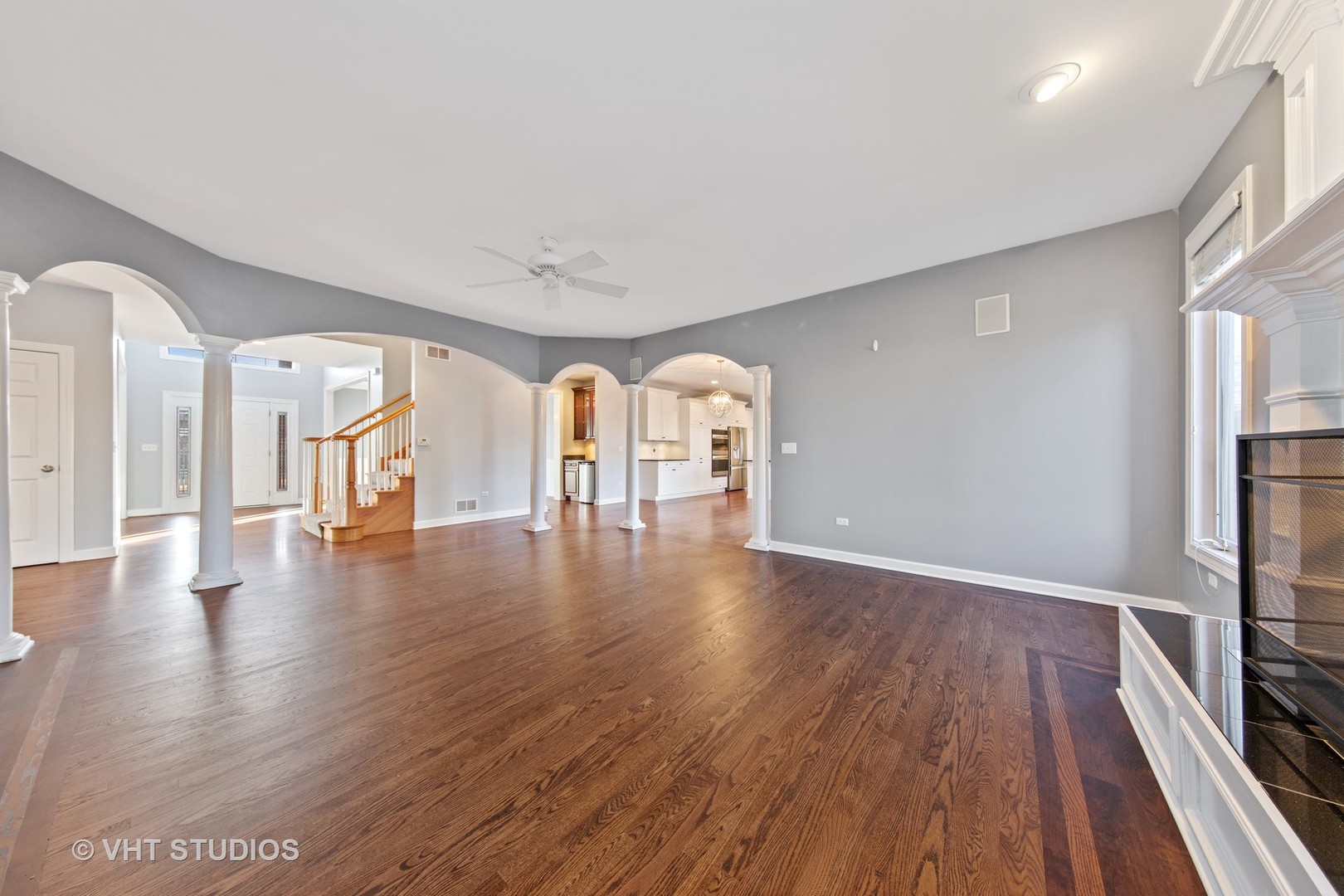 3651 Hector Lane Naperville, IL 60564 - Photo 7 of 32