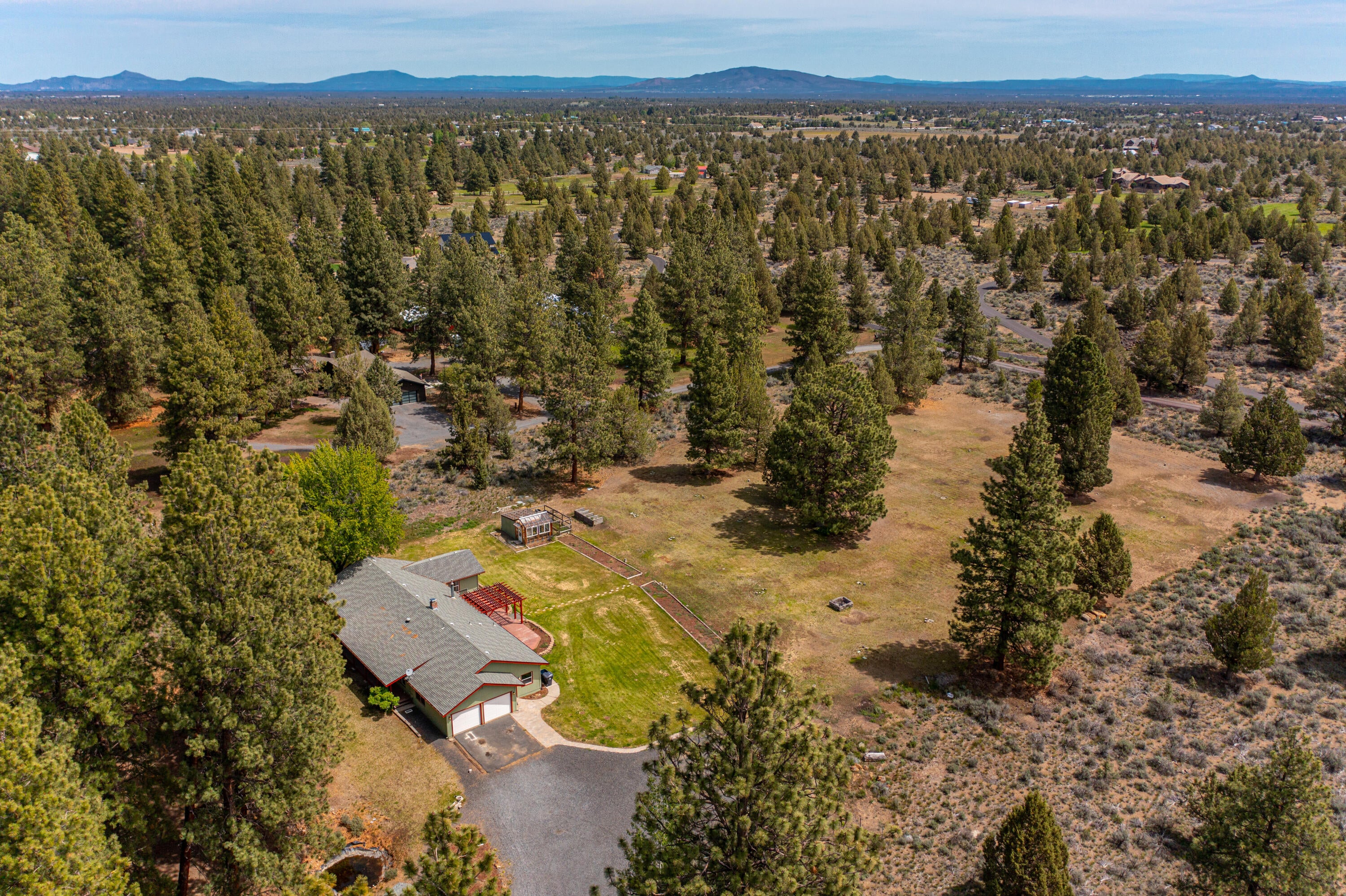 60518 Billadeau Road Bend, OR 97702 - Photo 50 of 57 90