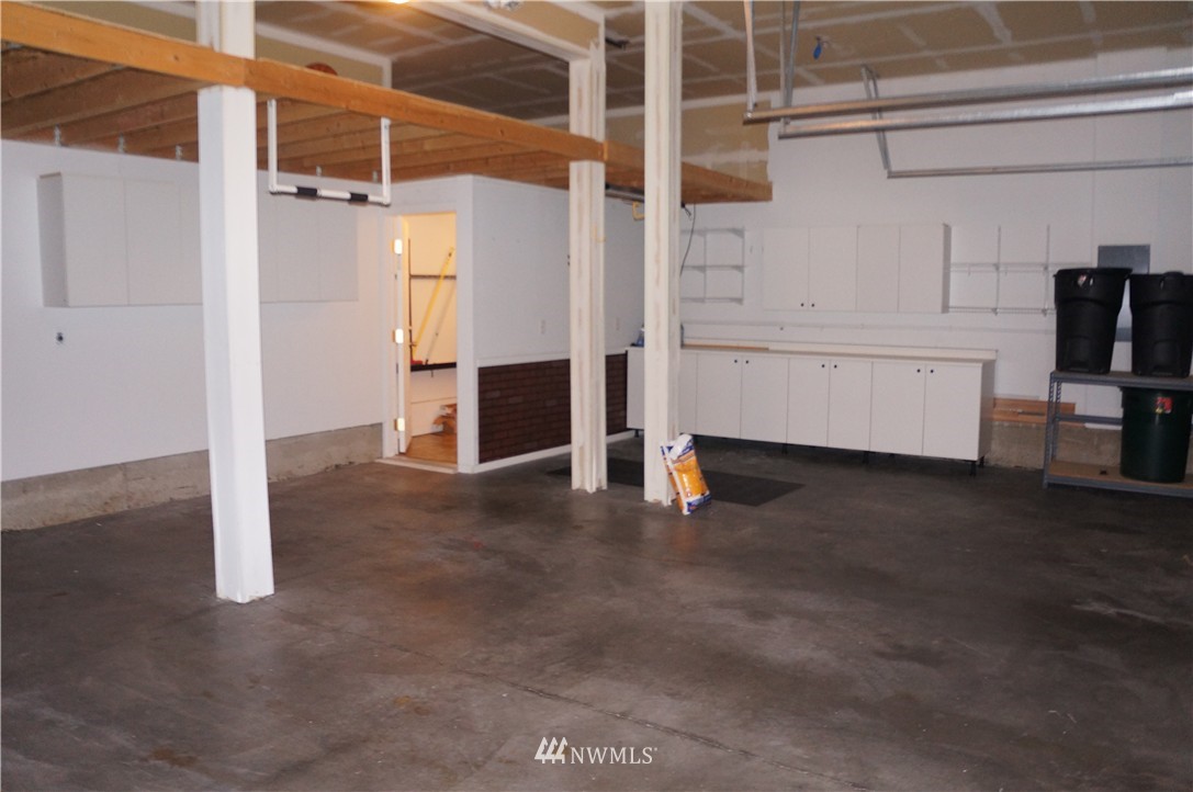 5806 Northeast 3rd Street Renton, WA 98059 - Photo 20 of 24