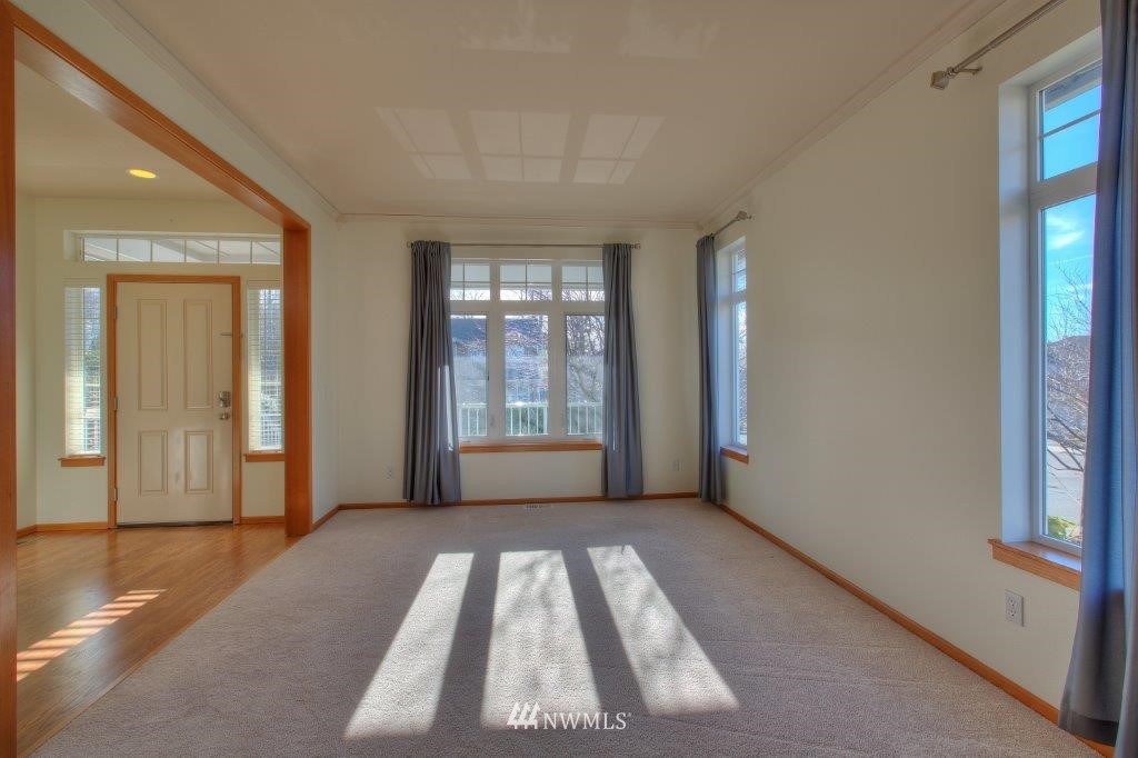 5806 Northeast 3rd Street Renton, WA 98059 - Photo 3 of 24