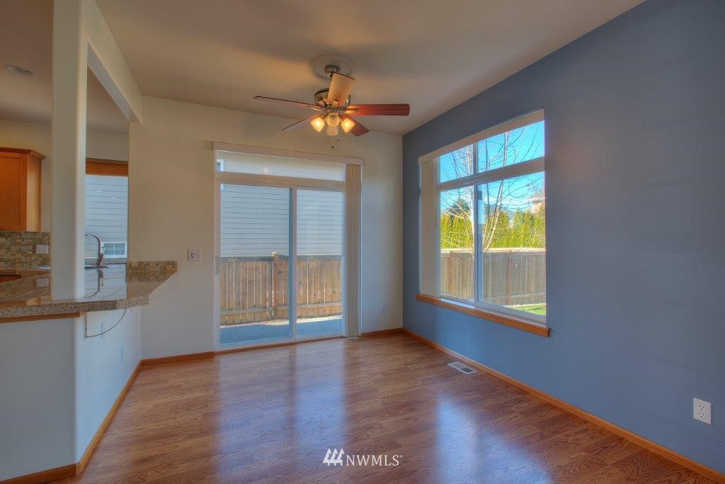 5806 Northeast 3rd Street Renton, WA 98059 - Photo 7 of 24