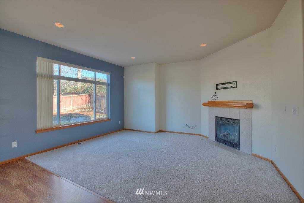 5806 Northeast 3rd Street Renton, WA 98059 - Photo 8 of 24