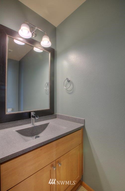 5806 Northeast 3rd Street Renton, WA 98059 - Photo 9 of 24