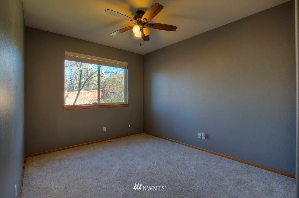 5806 Northeast 3rd Street Renton, WA 98059 - Photo 10 of 24