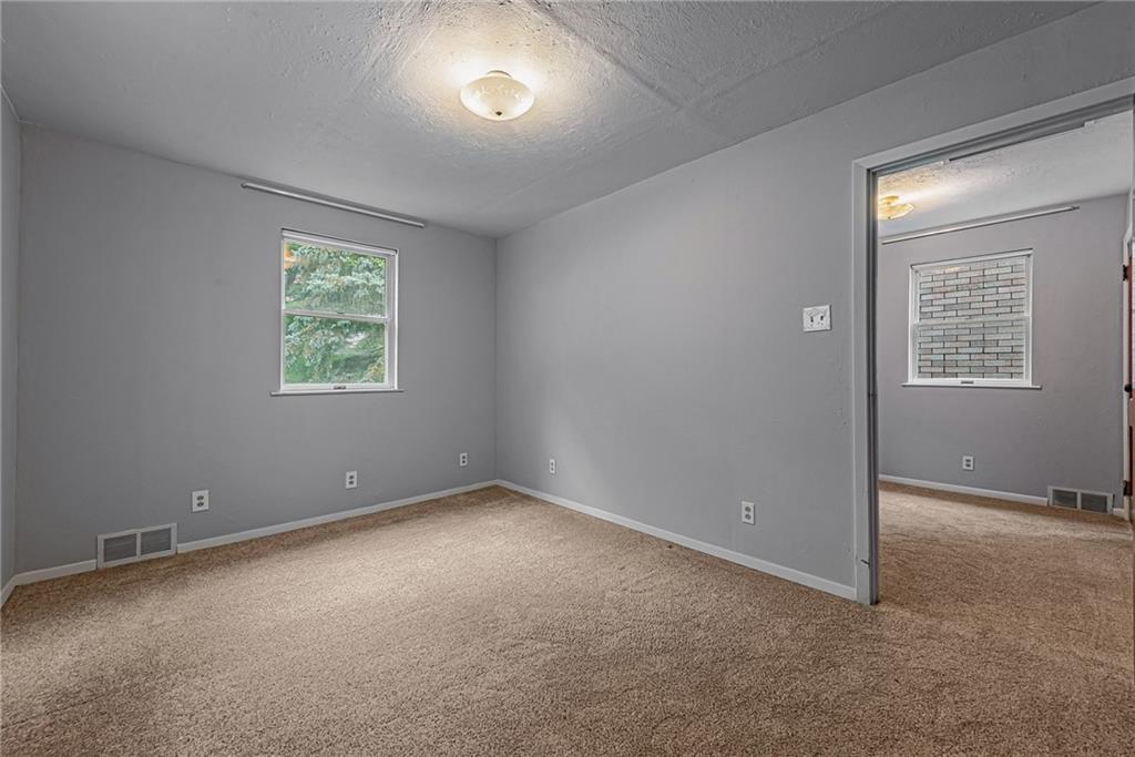 709 Spruce Street Irwin, PA 15642 - Photo 12 of 19