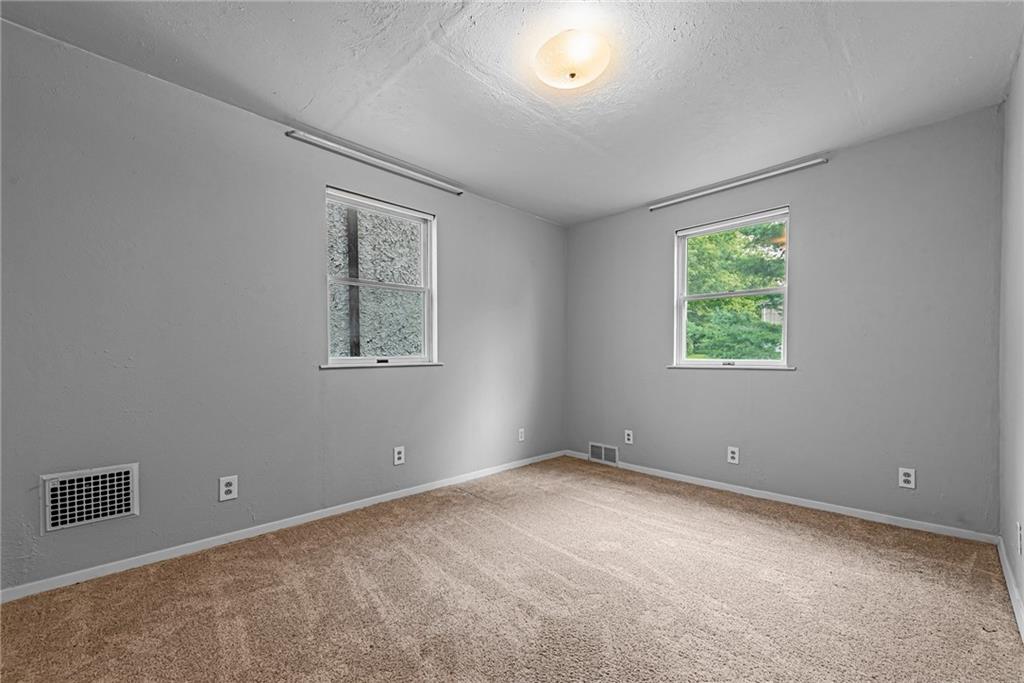 709 Spruce Street Irwin, PA 15642 - Photo 13 of 19