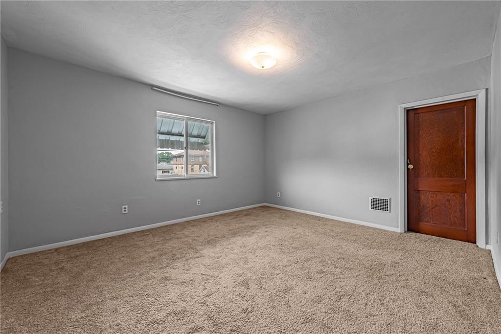 709 Spruce Street Irwin, PA 15642 - Photo 15 of 19