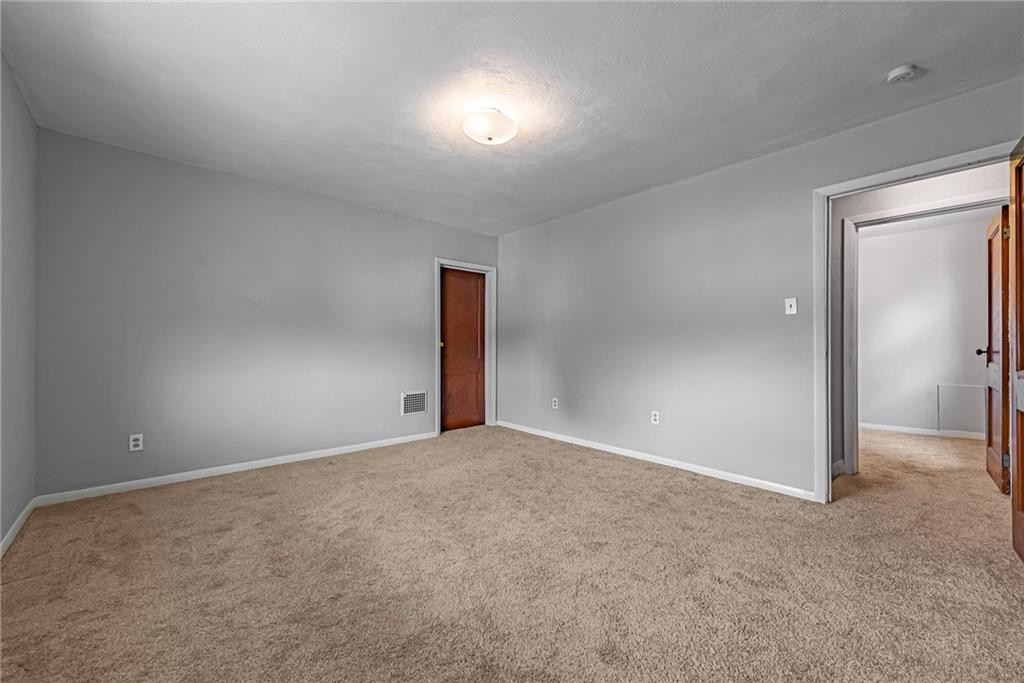 709 Spruce Street Irwin, PA 15642 - Photo 16 of 19