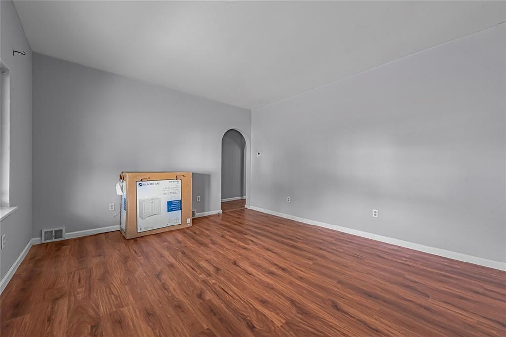 709 Spruce Street Irwin, PA 15642 - Photo 6 of 19