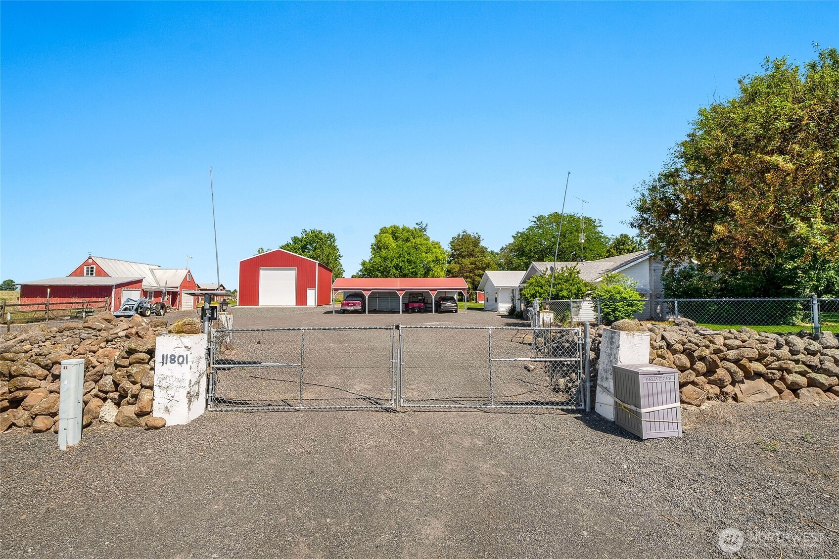 11801 Rd K Northeast Moses Lake, WA 98837 - Photo 5 of 40