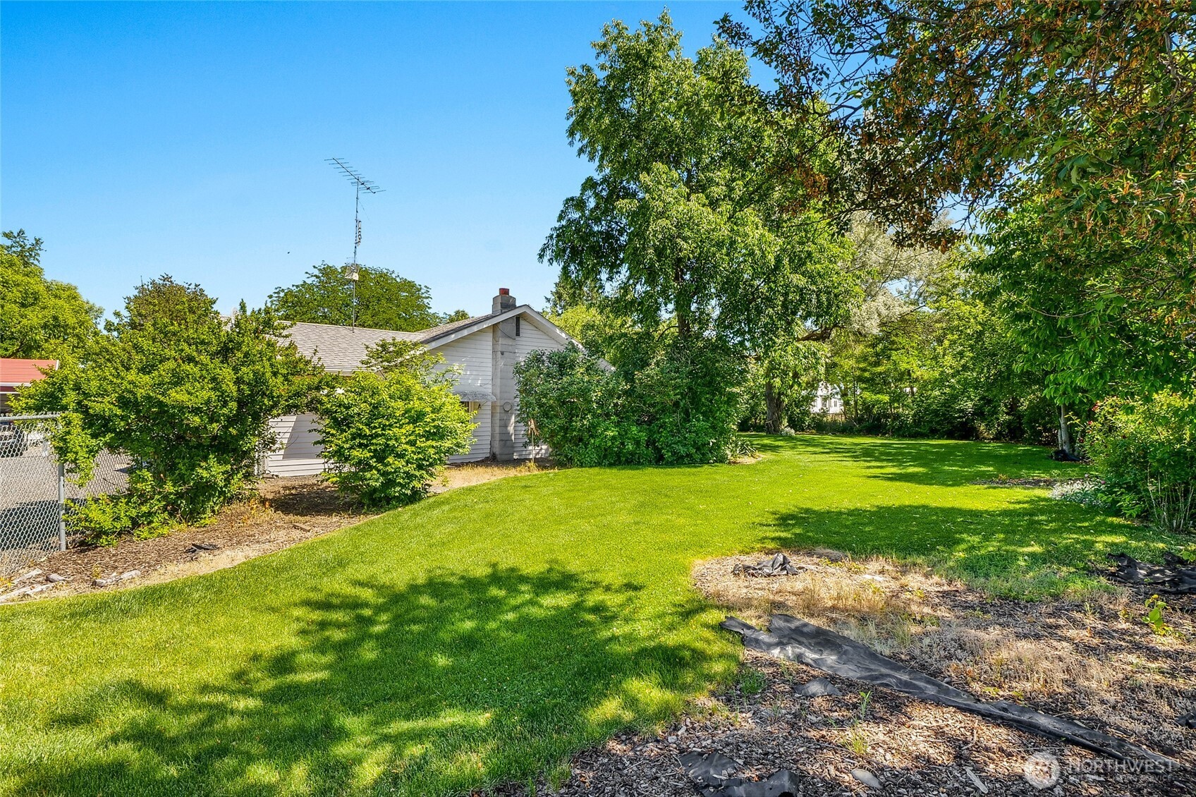 11801 Rd K Northeast Moses Lake, WA 98837 - Photo 7 of 40