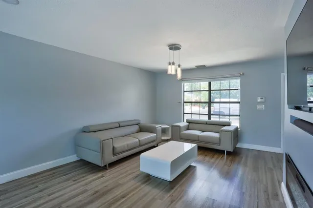 $3,200 | 6052 Lace Wood Circle, Lake Worth, FL 33462