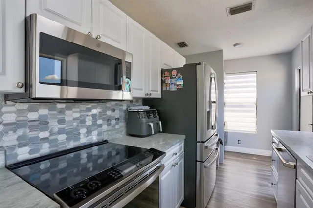 $3,200 | 6052 Lace Wood Circle, Lake Worth, FL 33462