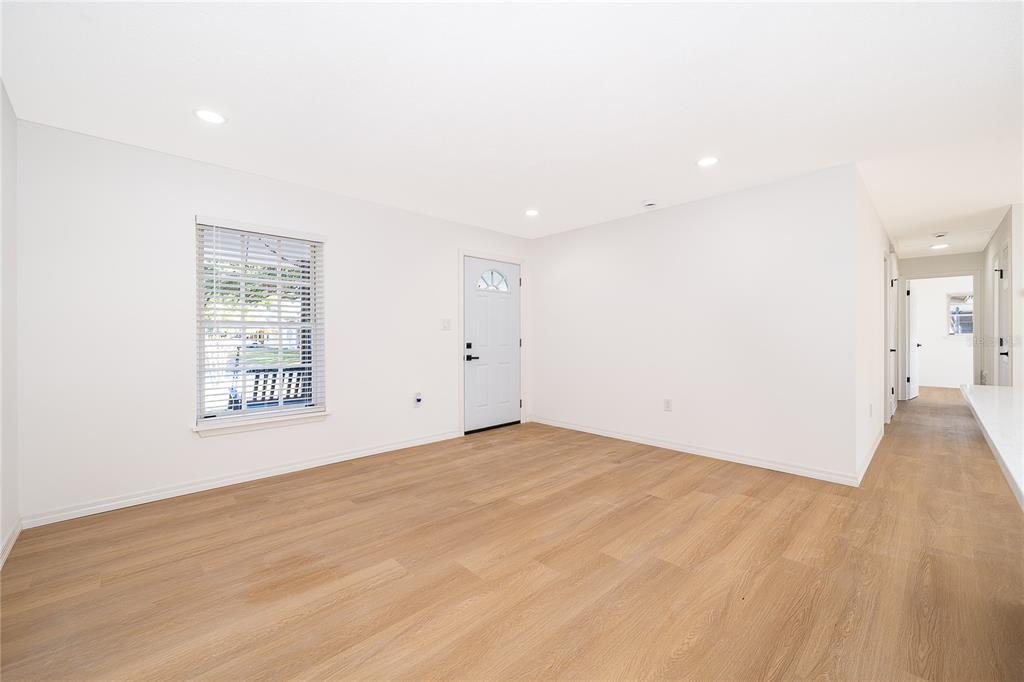 6436 Inca Street Orlando, FL 32807 - Photo 6 of 32 Gallery Image 6