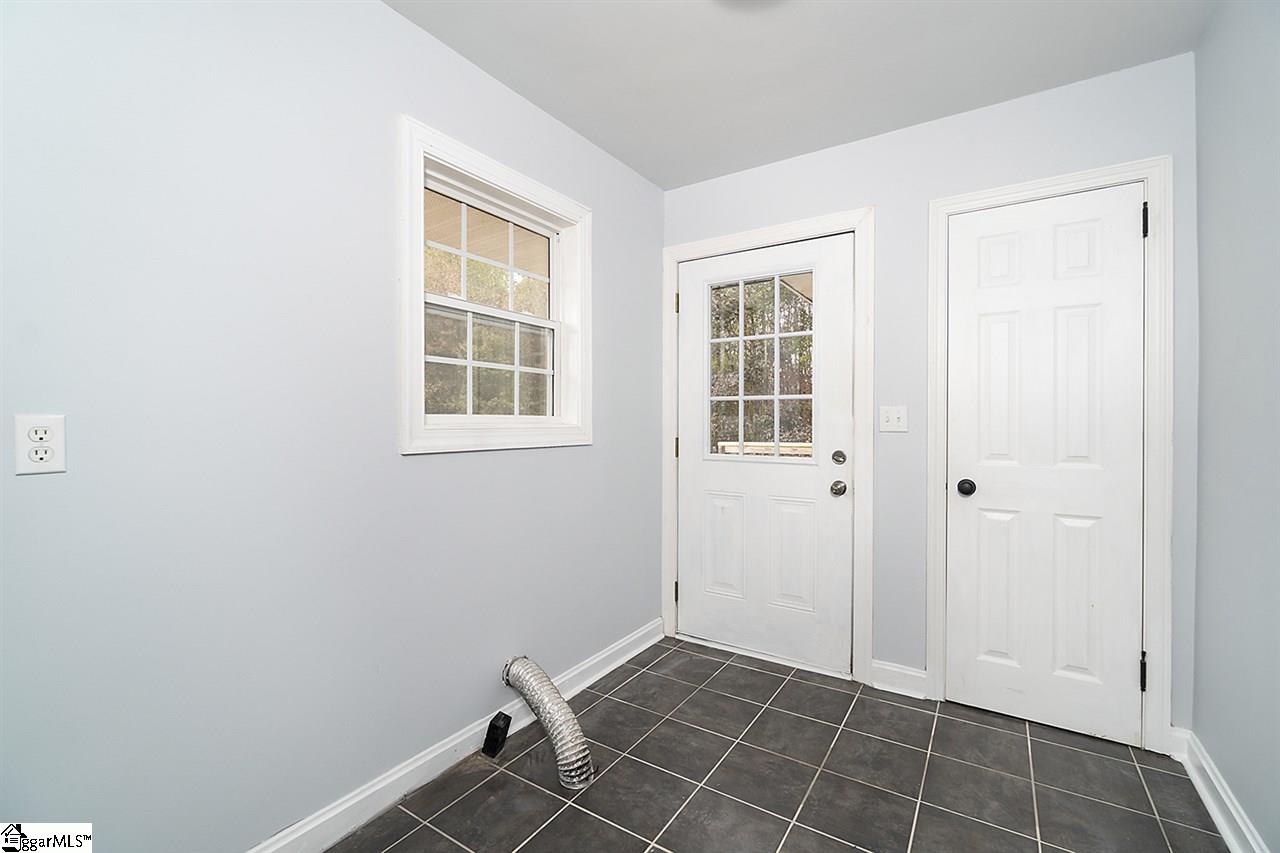 4480 Jordan Road Greer, SC 29651 - Photo 22 of 32
