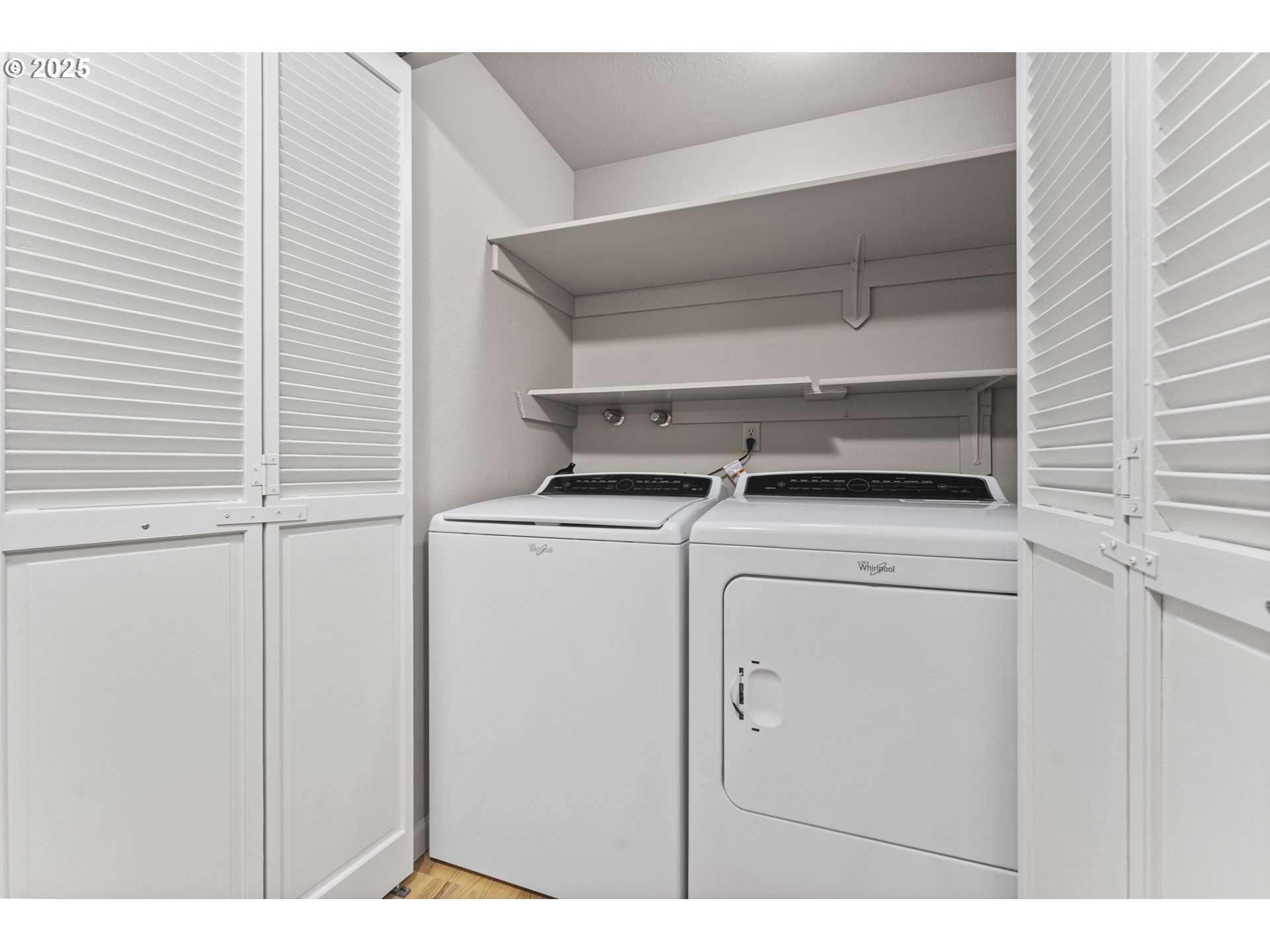 7112 Southwest Murray Boulevard Beaverton, OR 97008 - Photo 15 of 40 a utility room with dryer and washer