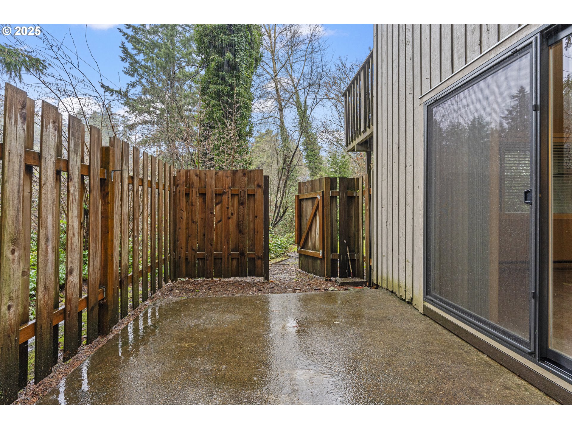 7112 Southwest Murray Boulevard Beaverton, OR 97008 - Photo 36 of 40 a view of entryway with wooden wall
